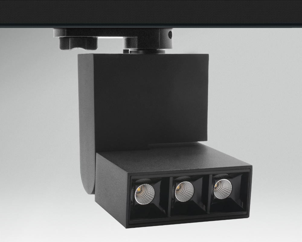 CENTURY REGIA linear reflektor 9W 3000K 500lm 30° CR95 černý