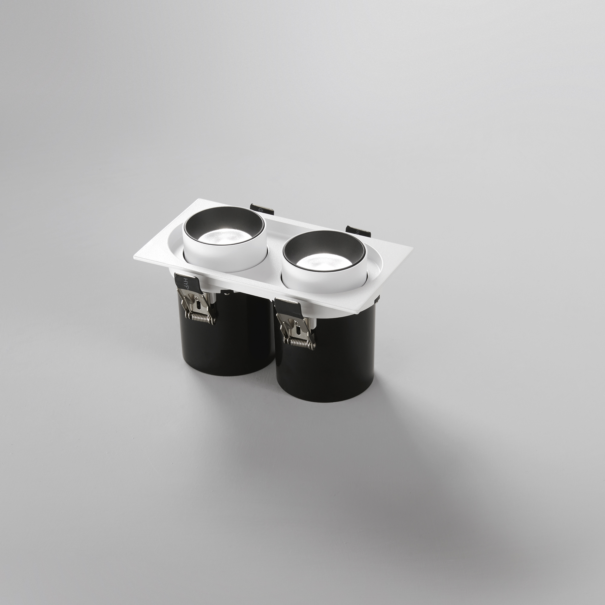 FAN Europe 15W 3750lm 2700/3200/4000 24° Bílá 