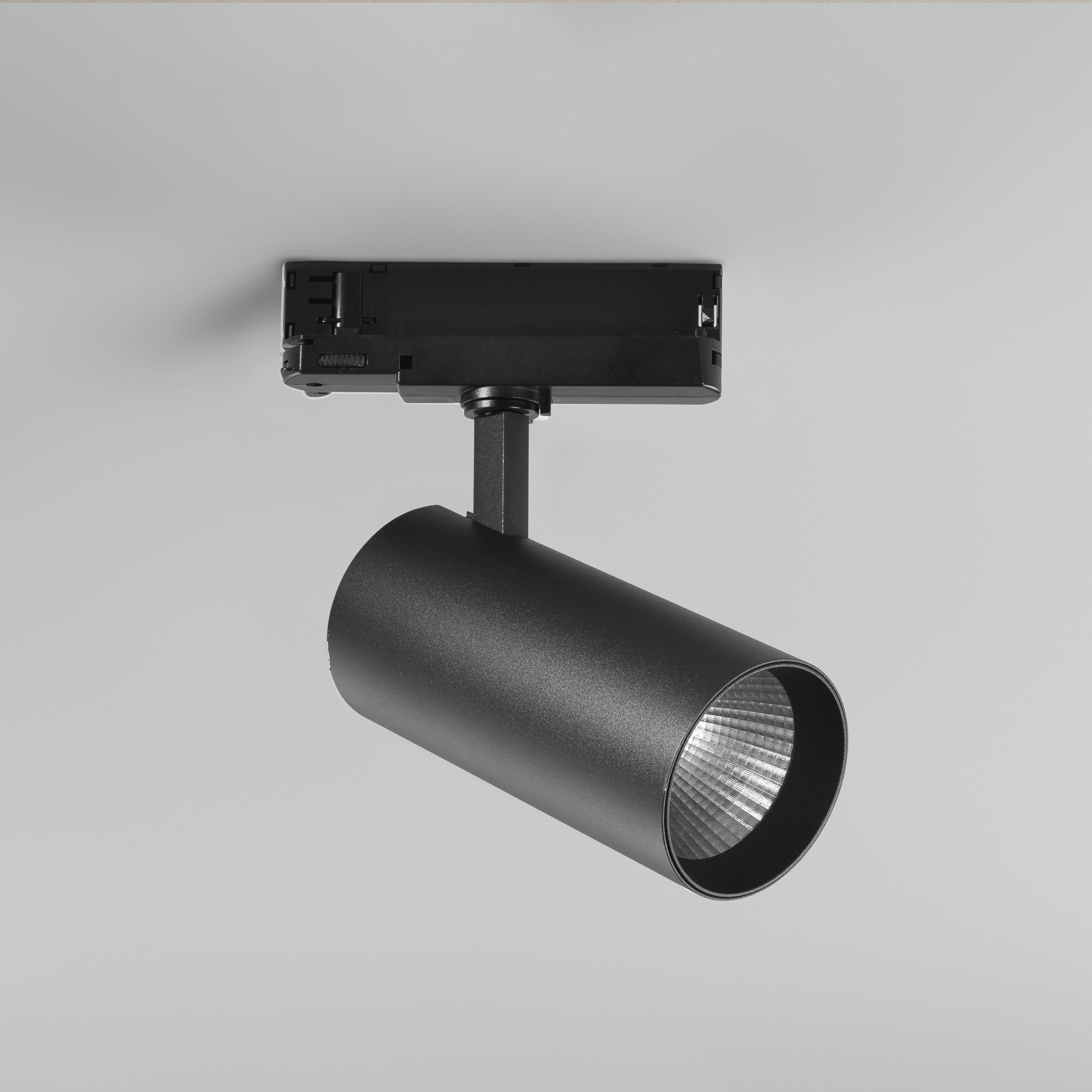 FAN Europe 40W 4850lm 3000K Černá IP20 